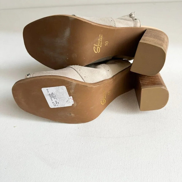 Sbicca Vintage Collection Suede Leather Light Beige Studded Slides 10 - Picture 13 of 13